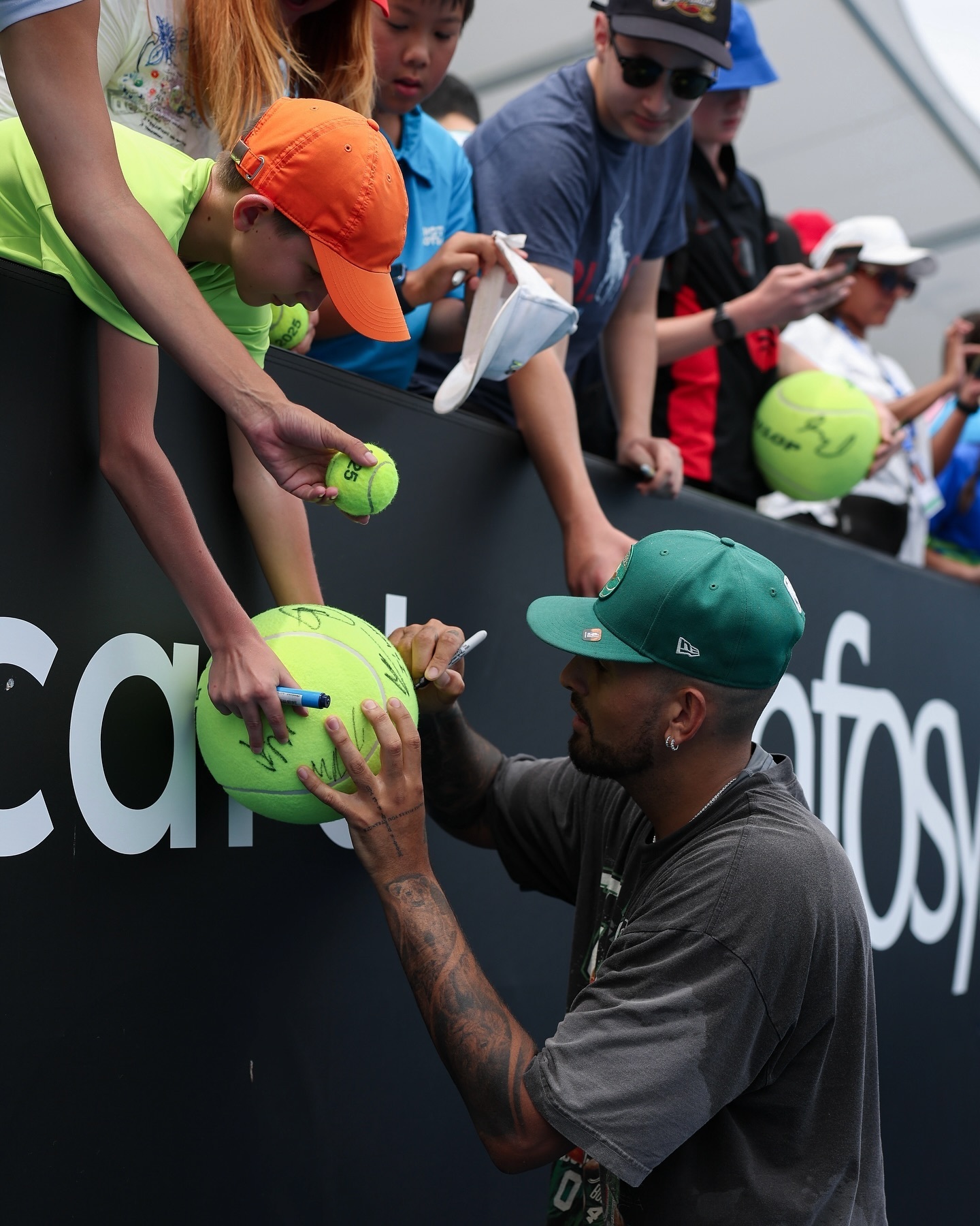 欧洲网球队绝杀日本网球队，克耶高斯统治全场