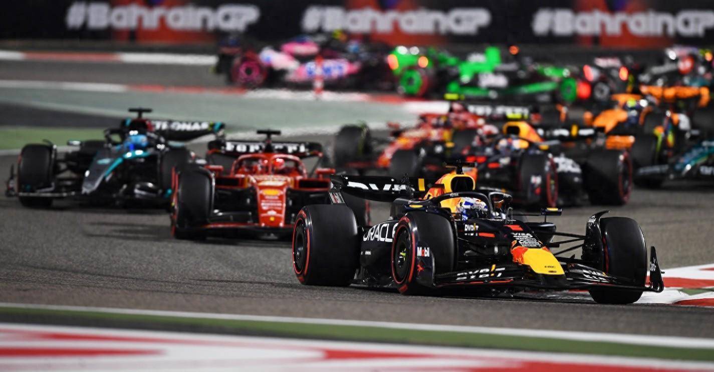 开云sport-雷诺车队碾压索伯车队，塞恩斯惊艳四座