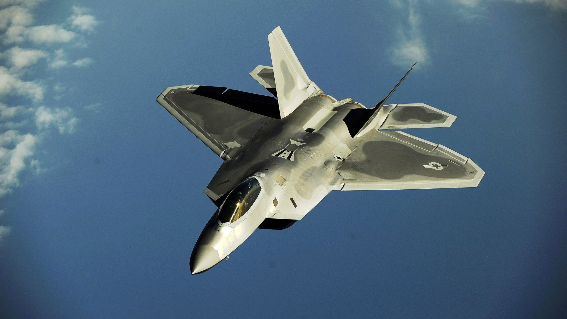 开云体育官网-蛰刺与角力，德罗赞全程高能输出，黄蜂以精准节奏掌控公牛